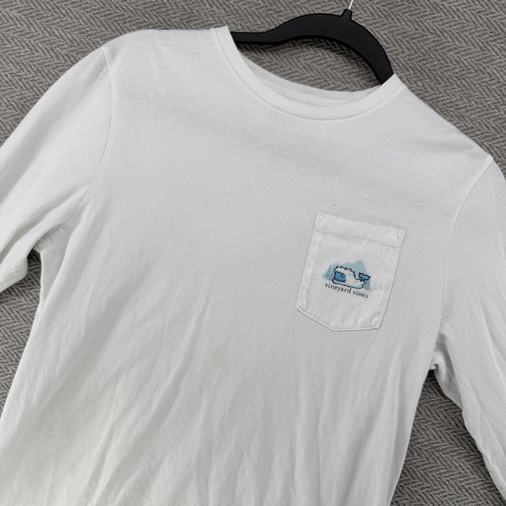 Vineyard Vines Long Sleeve Shirt XL White Cotton Yeti Whale Graphic Pocket Tee